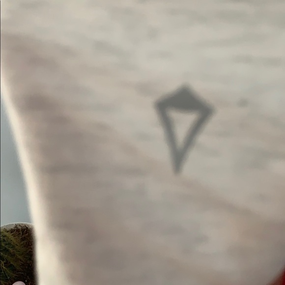 Lululemon Girls/Ivivva Tank Top - Picture 3 of 4